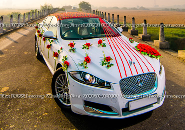 Jagur XF - The-BOSS-Luxury-Wedding-Cars-Lucknow-Lakhimpur-Kheri-Palia-Kalan available for Weddings, Parties, Pre Wedding and post wedding Photography and Videography.